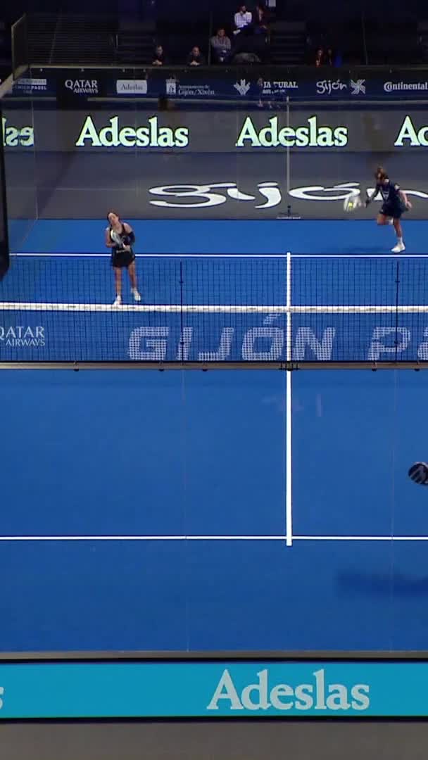 Salazar and Alonso take one break point after Josemaria commits an error