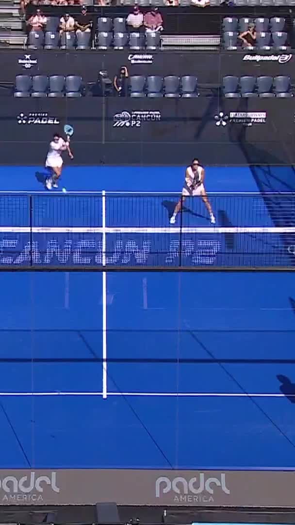 Great volley by Triay to finish off a tightly contested point