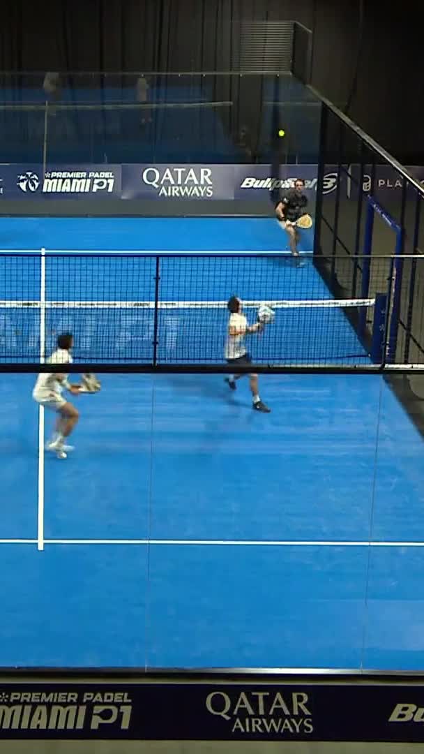 Martinez finishes the point with an x4