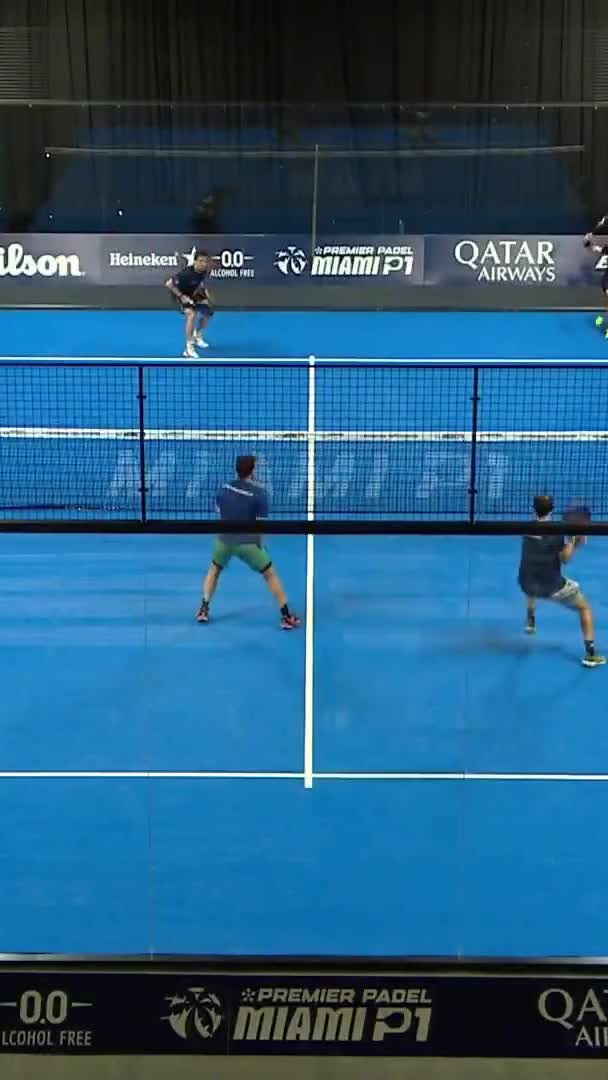 Belluati - Dominguez win the first game of the second set