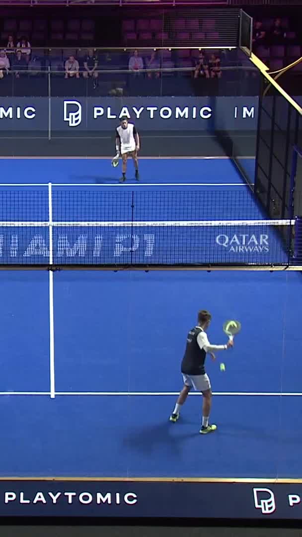 Rico reaches an impossible ball at the net and forces the break point