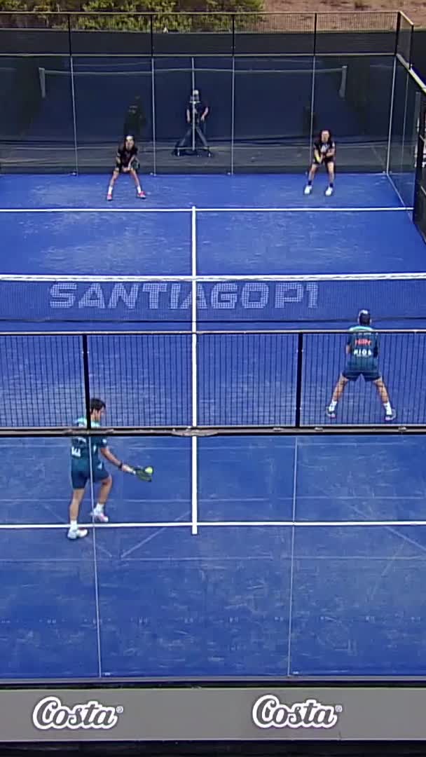 Brilliant backhand X3 from Gil