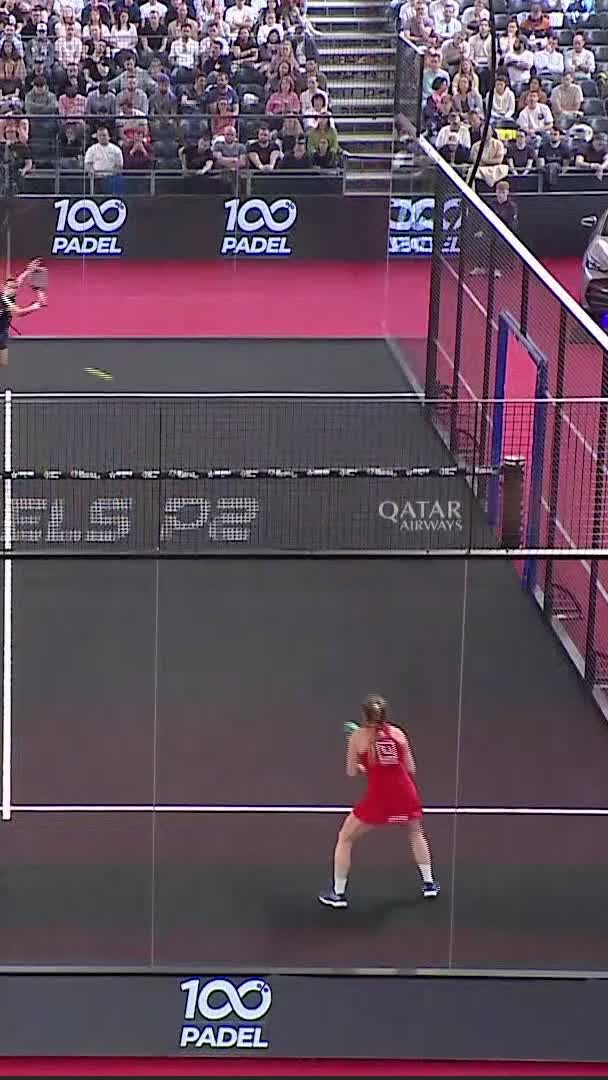 Wonderful drop shot by Salazar