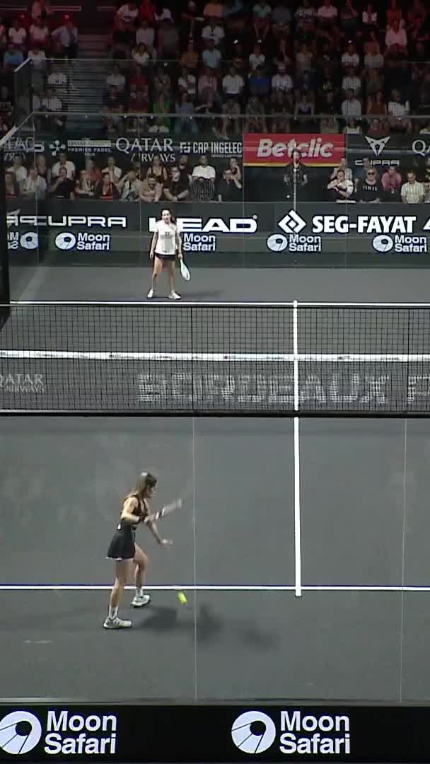 Araujo wins another break point with the x3