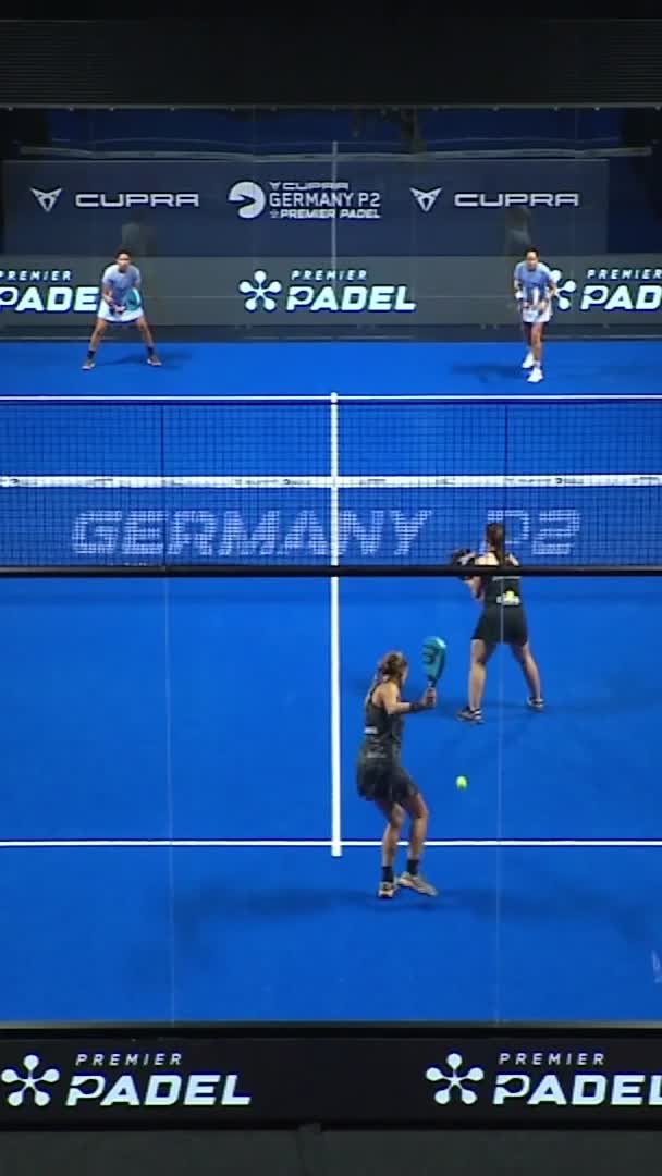 Triay and Brea break a fourth serve to win the set